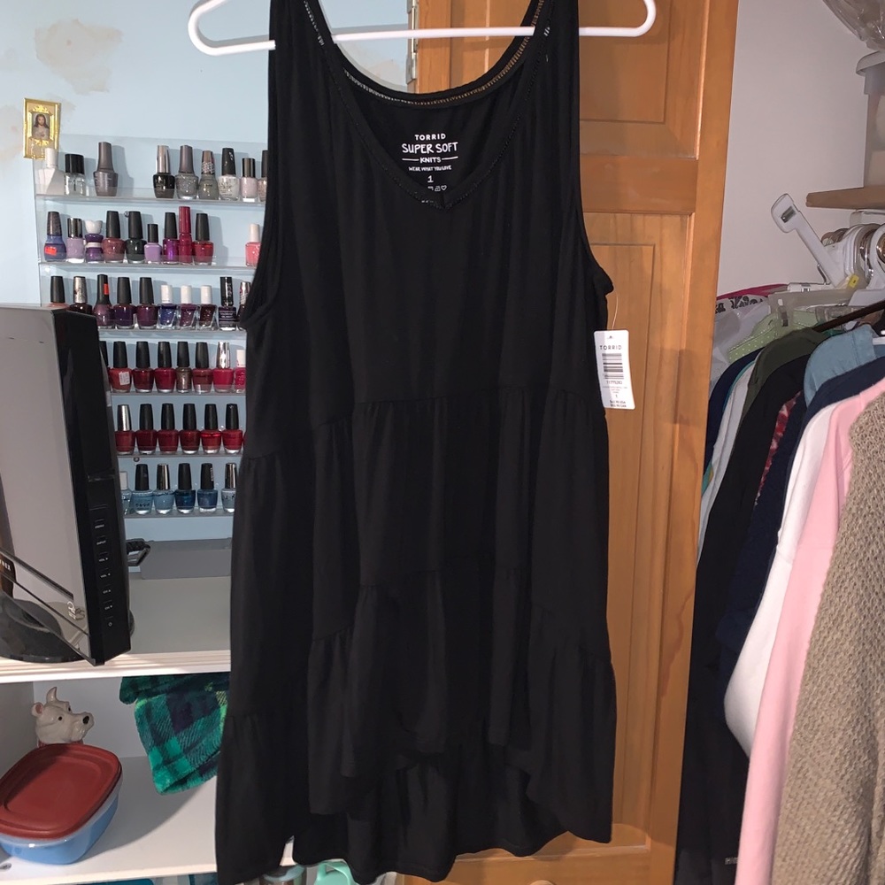 Torrid size 1 black top NWT